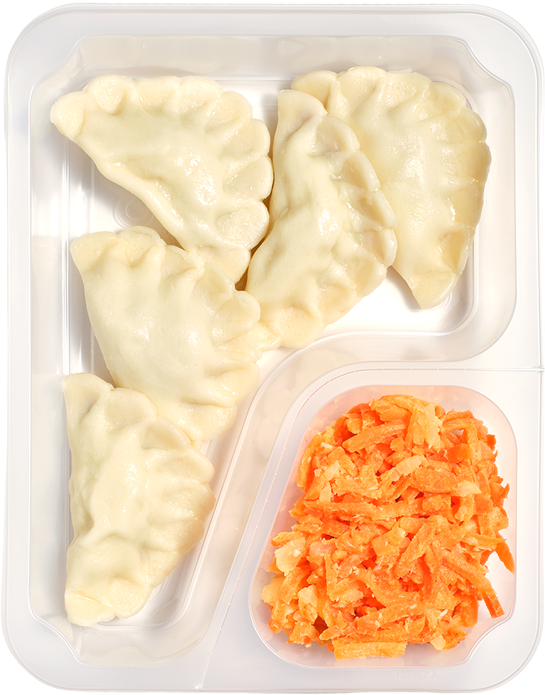 Pierogi z indykiem i surówką z marchewki