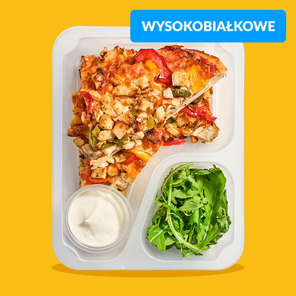 Pizza z kurczakiem, papryką i pieczarkami