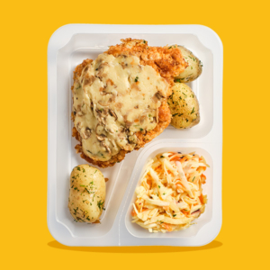 Schabowy Vikinga, ziemniaki z koperkiem, surówka z selera z żurawiną