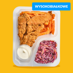 Stripsy z kurczaka z dipem czosnkowym, frytkami z batata i coleslawem z czerwonej kapusty