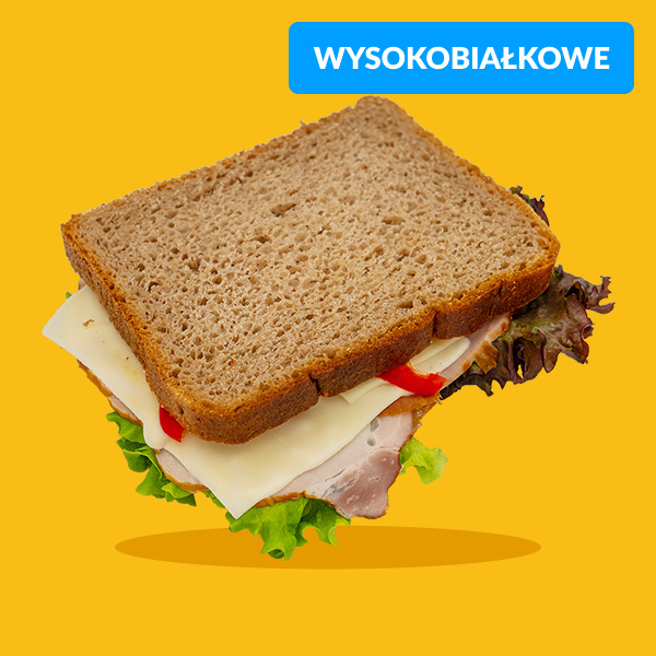 Kanapka z twarożkiem, szynką i serem