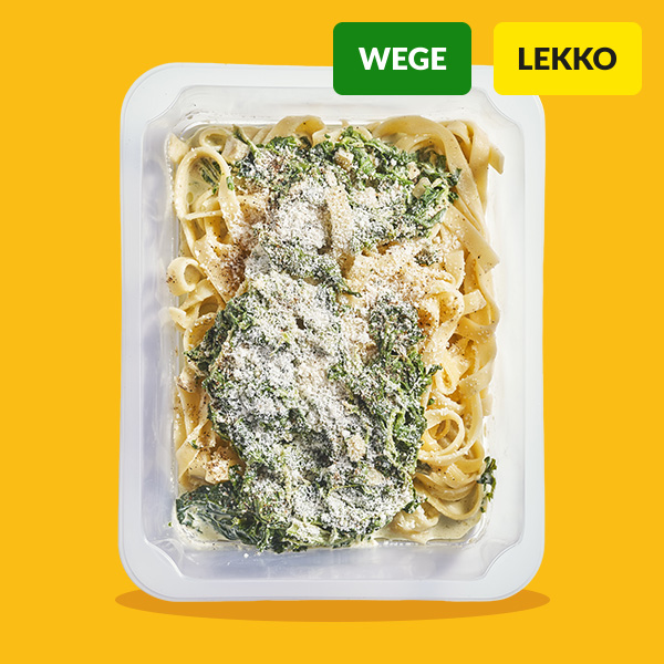Makaron tagliatelle z sosem szpinakowym